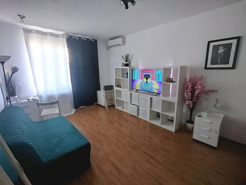 Pantelimon, Mega Mall, Aleea Hobita, ac, tv, contract